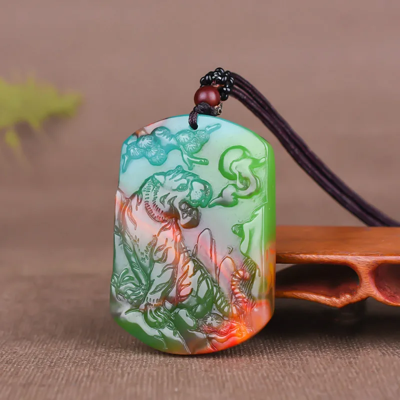 Pingente de tigre de jade cor  - Women And Men Fashion avaliação e preço